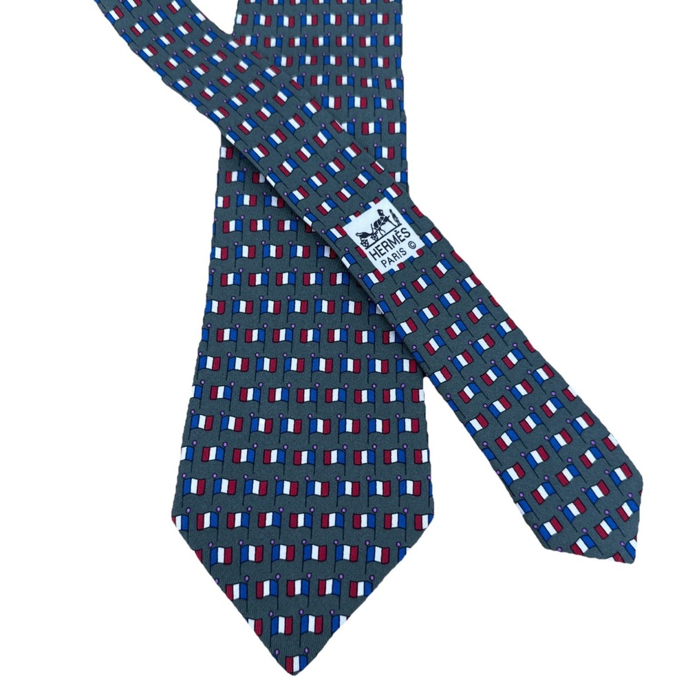 Hermes Men's 100% Silk Necktie FRANCE Luxury FLAGS Rare 7142 FA AOP Motif 54.5"